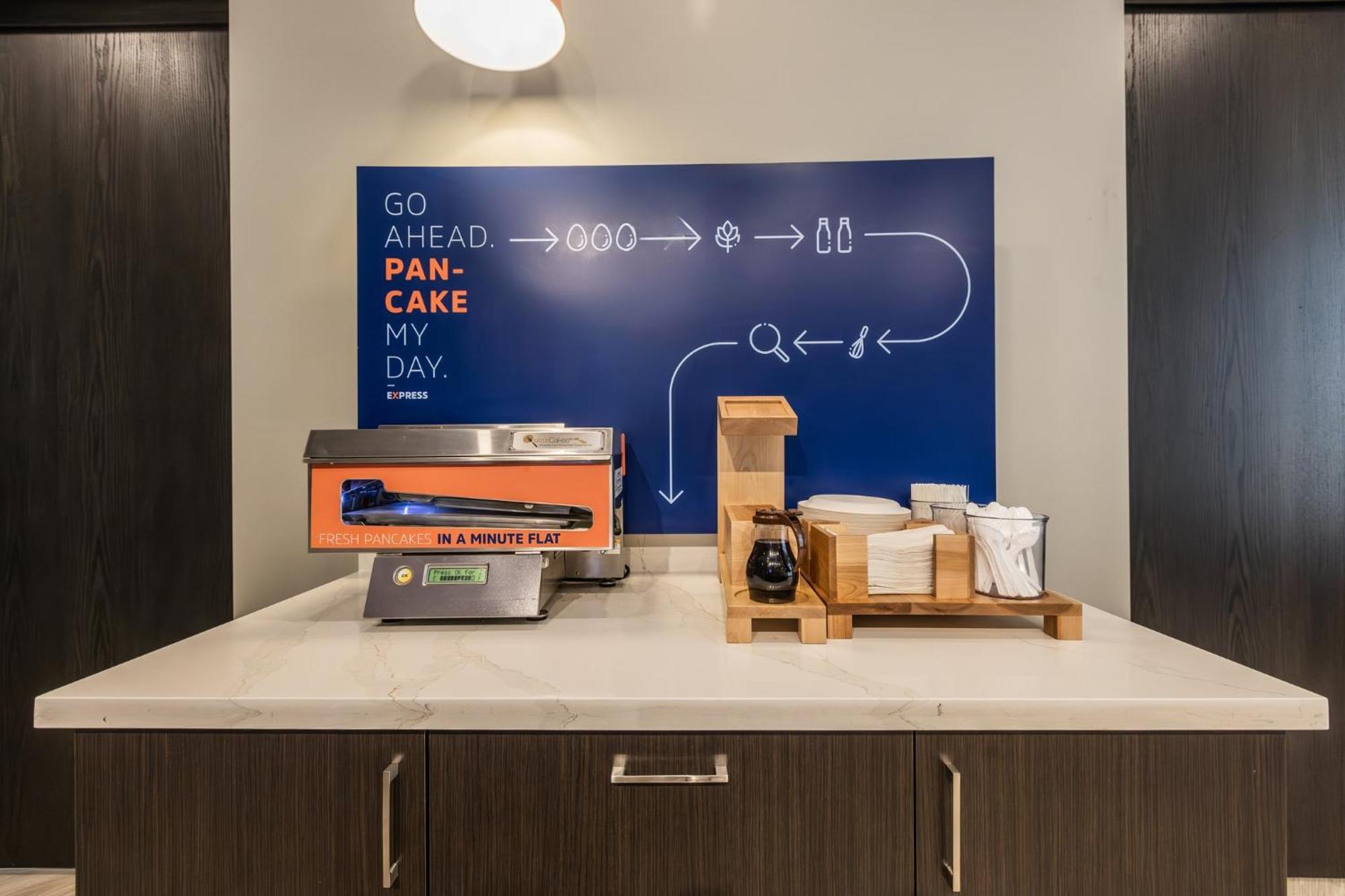 Holiday Inn Express & Suites - Toronto Airport South By Ihg Luaran gambar