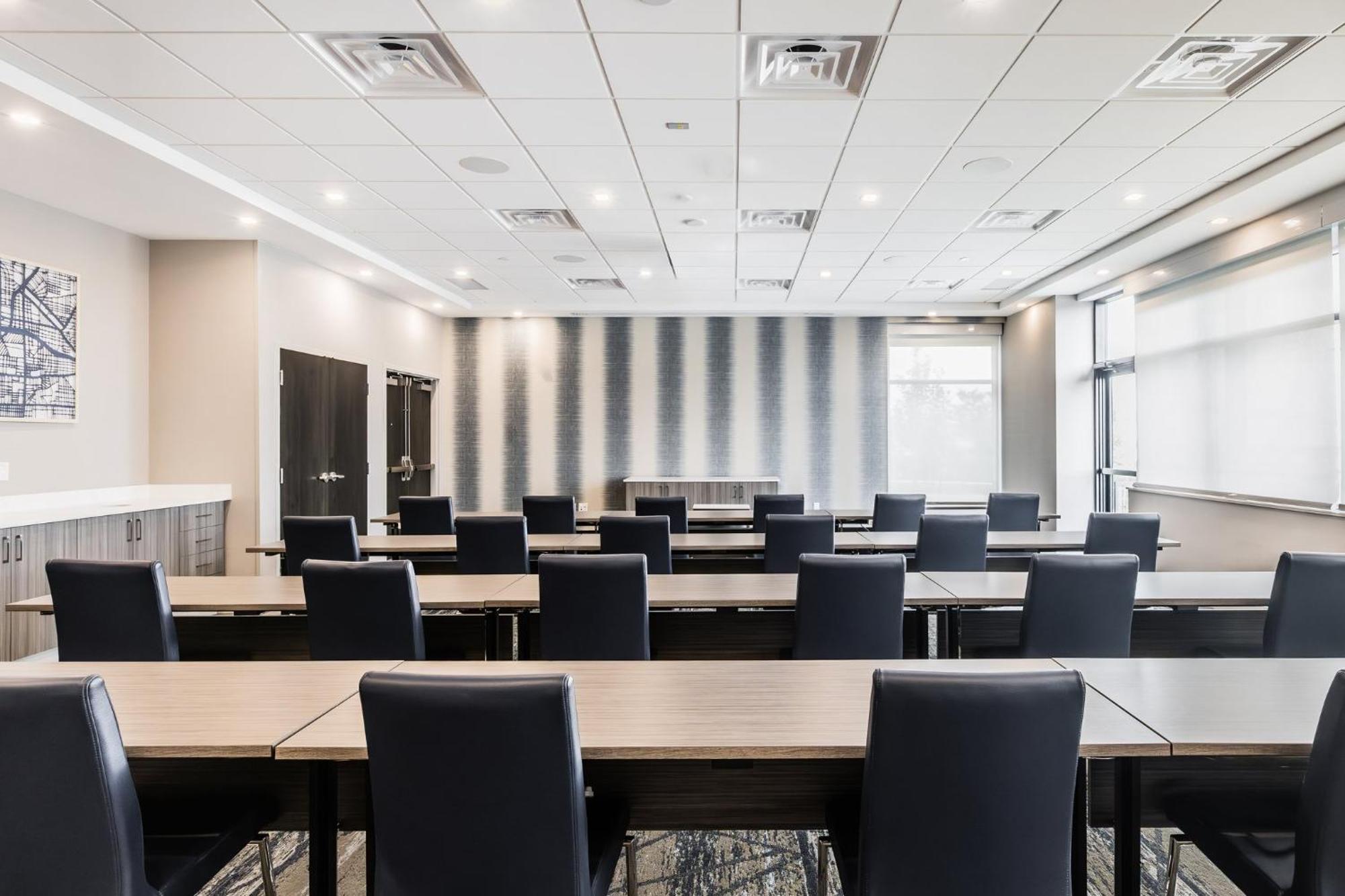 Holiday Inn Express & Suites - Toronto Airport South By Ihg Luaran gambar